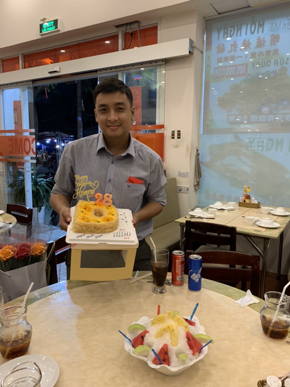 Tiệc sinh nhật 28 tuổi của khách tại Hải Hoàng Bình Tân 3